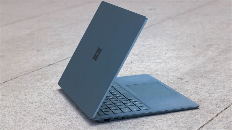 Surface Laptop 4