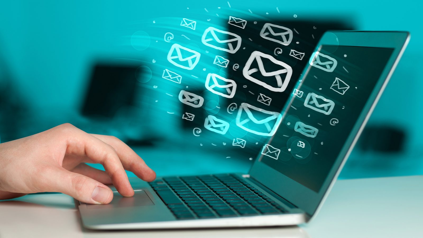 Thời điểm và tần suất gửi email hợp lý